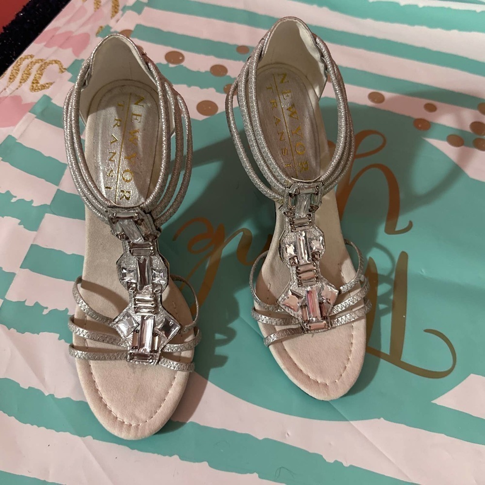 NEW York transit heels